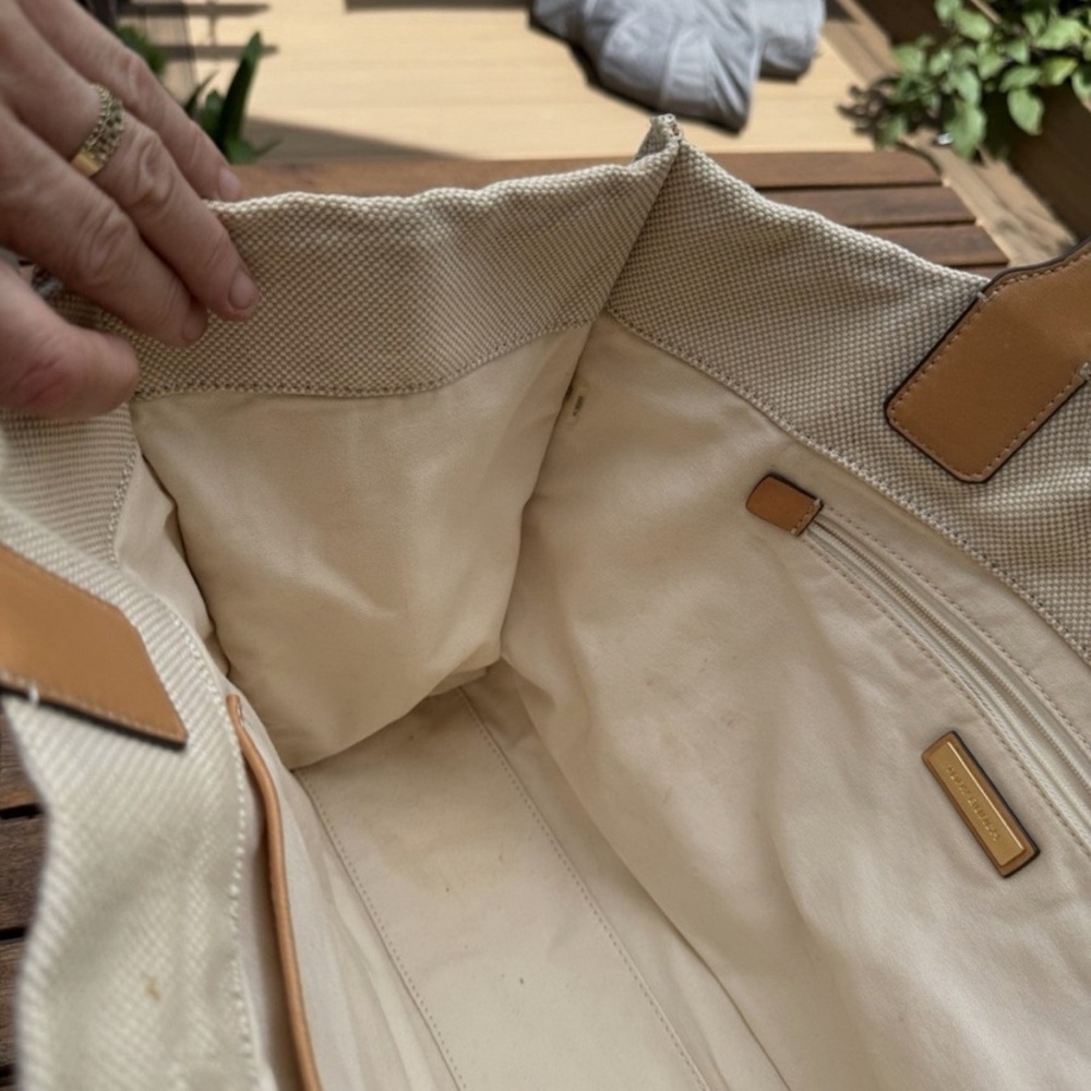 Large Tory Burch Cream and Tan Tote Bag - Picture 14 of 15
